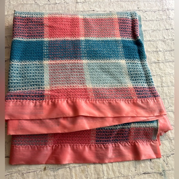 VINTAGE MULTI COLORED PLAID BLUE/PINK/WHITE WITH PINK SATIN TRIM BLANKET - Picture 1 of 5